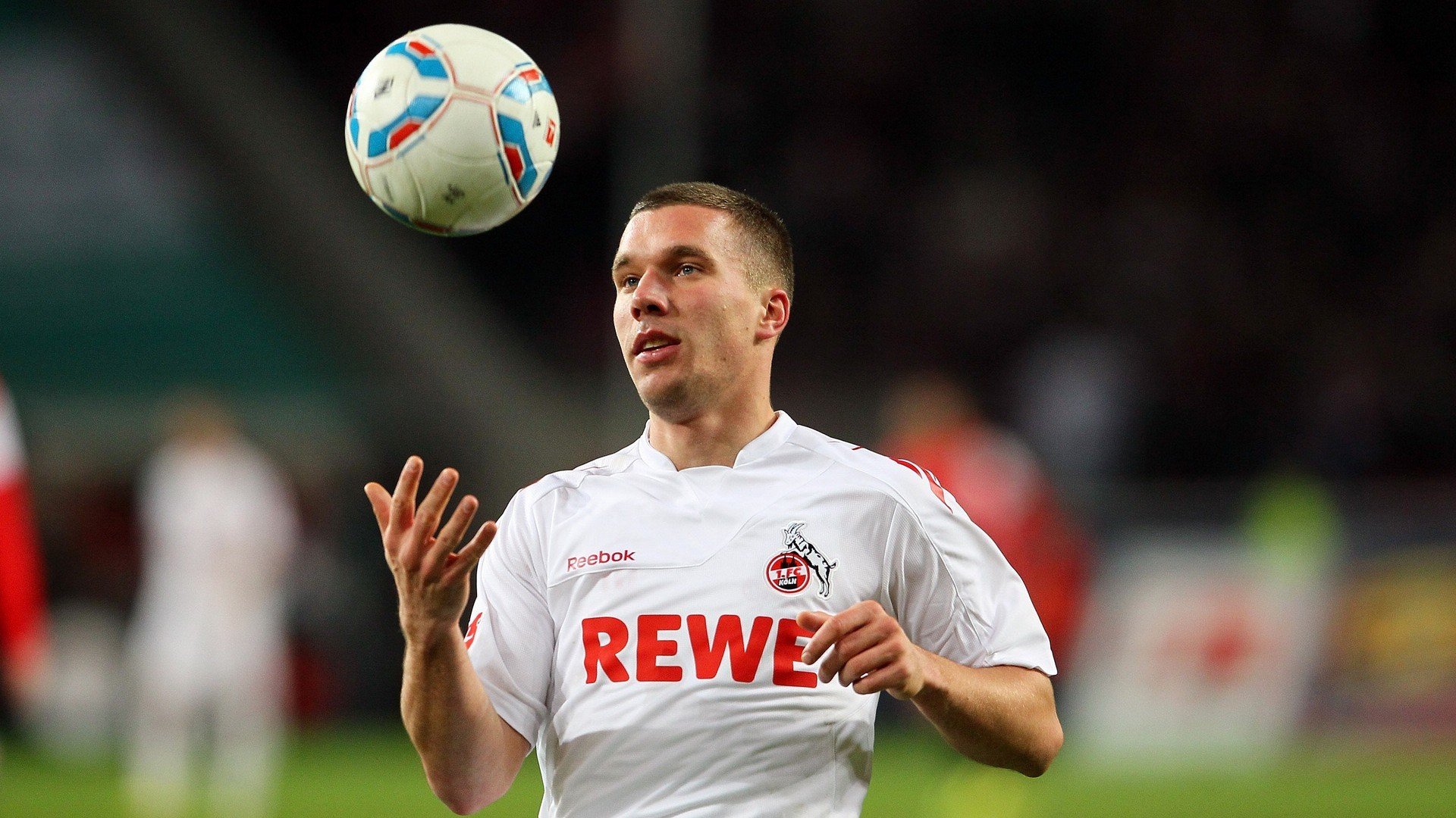 世界杯刺激夜：精彩瞬间频频到来！，世界杯精彩比赛